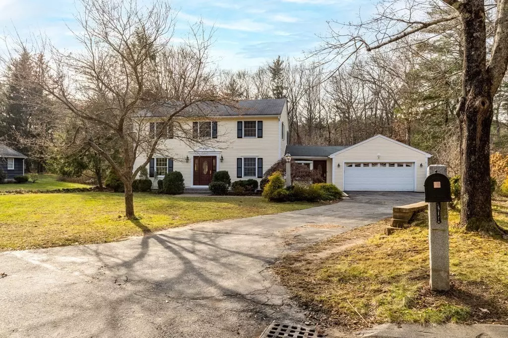 Topsfield, MA 01983,30 Woodside Road