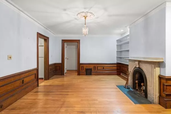 Boston, MA 02118,127 Pembroke St #2