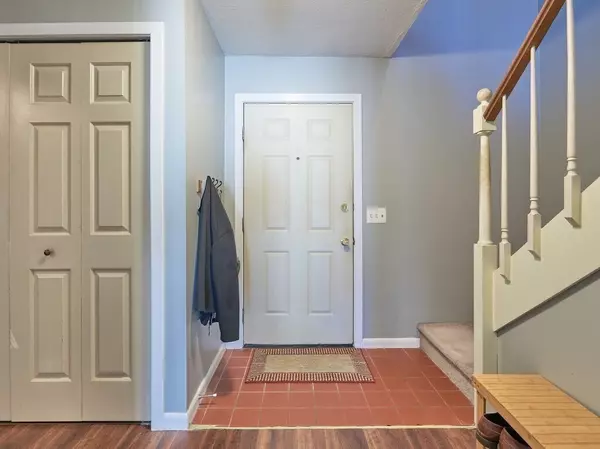 Webster, MA 01570,306 Beacon Park #306