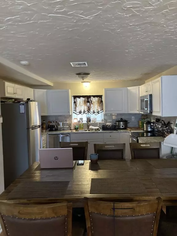 5455 N Main St #18B, Fall River, MA 02720