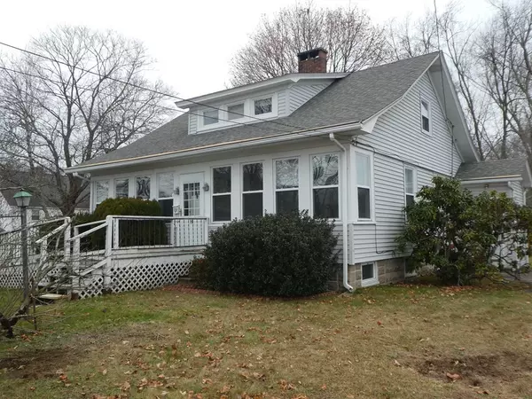 19 Smith, Seekonk, MA 02771