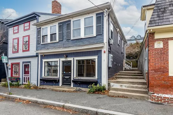 231 Washington Street, Marblehead, MA 01945