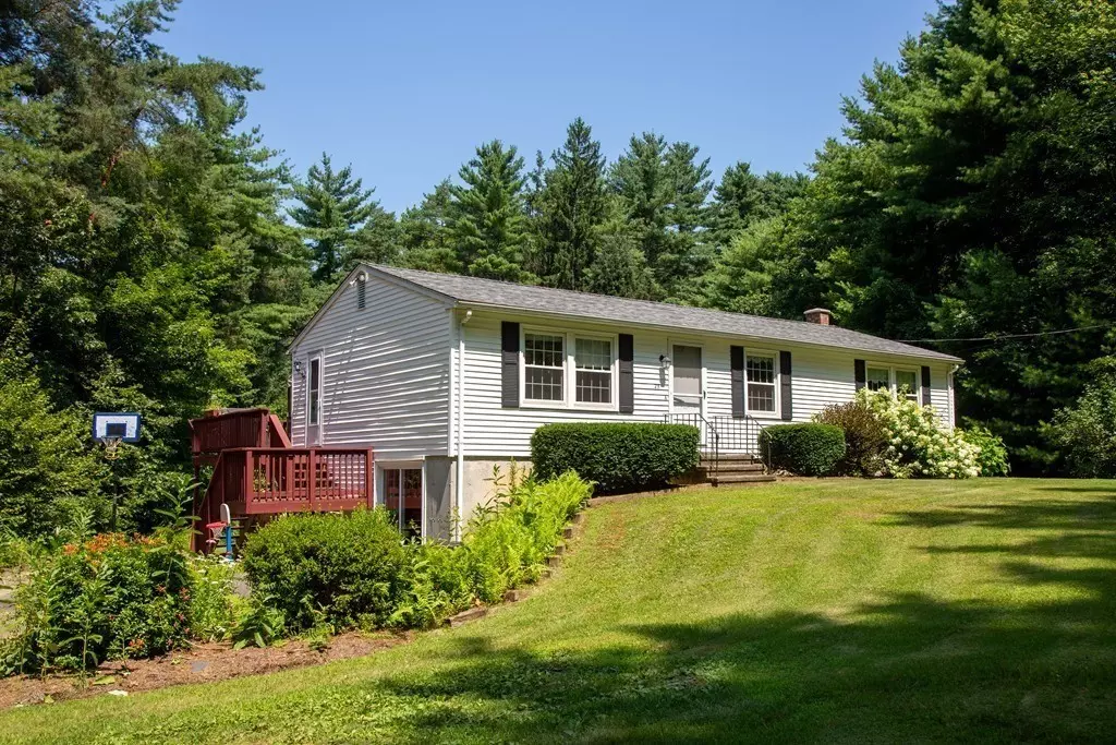 Belchertown, MA 01007,25 Shea Ave