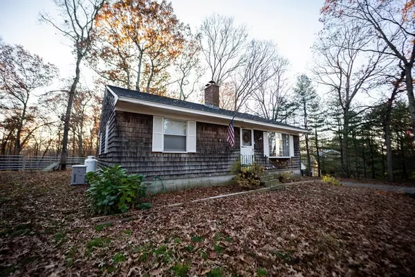 2 Rhodes Street, Plainville, MA 02762