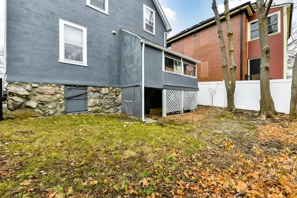 Milton, MA 02186,156 Blue Hill Ave