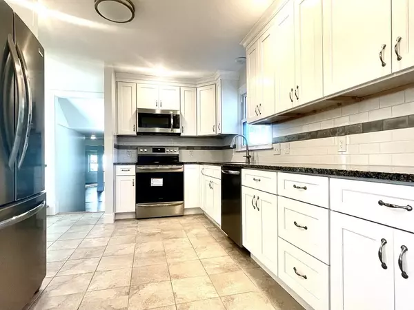 Agawam, MA 01001,28 Oxford Street