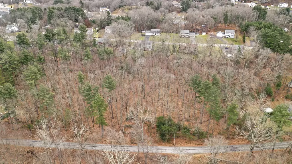 Sutton, MA 01590,46 Buttonwood Avenue