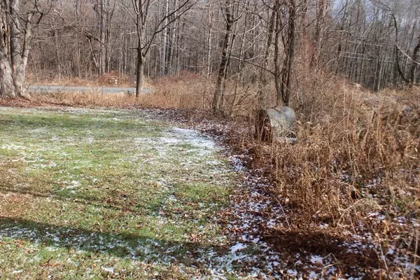 Chesterfield, MA 01012,33 South St