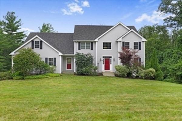 166 North St, Upton, MA 01568