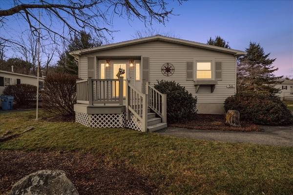 56 Leisurewoods Drive, Rockland, MA 02370