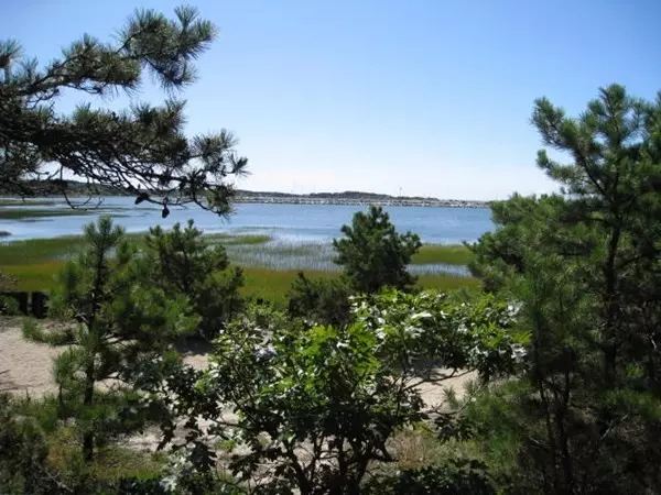 125 Pine Point Rd, Wellfleet, MA 02667