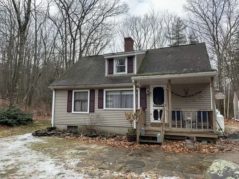 54 Spring Hill Rd, Barre, MA 01005