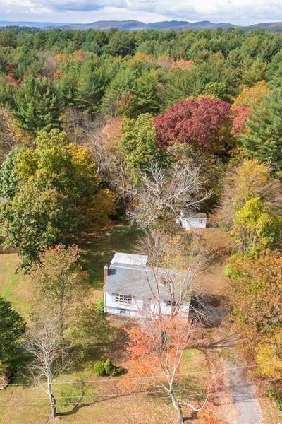 13 Pinebrook Circle, Granby, MA 01033