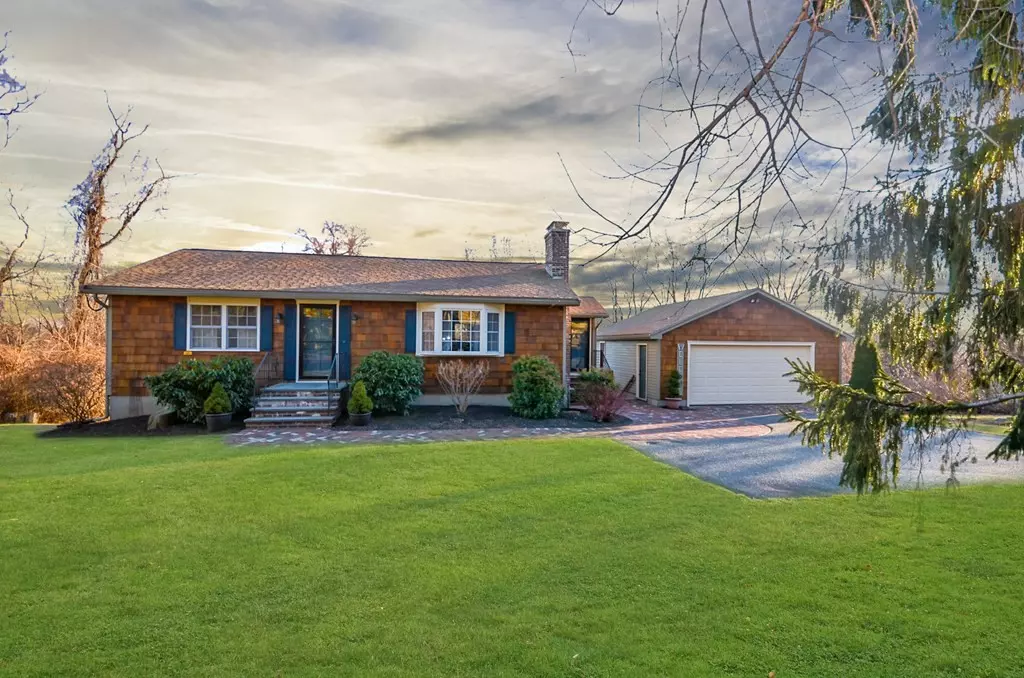 Sutton, MA 01590,163 Leland Hill Rd