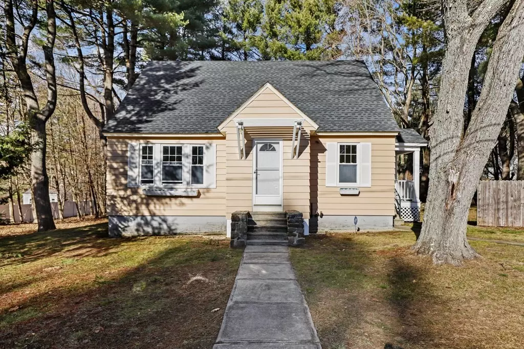 Templeton, MA 01436,11 Oak St