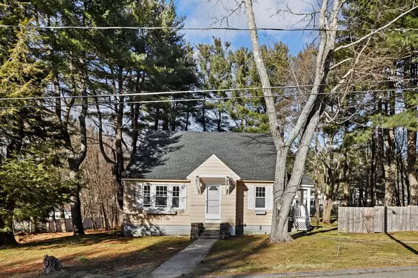 Templeton, MA 01436,11 Oak St