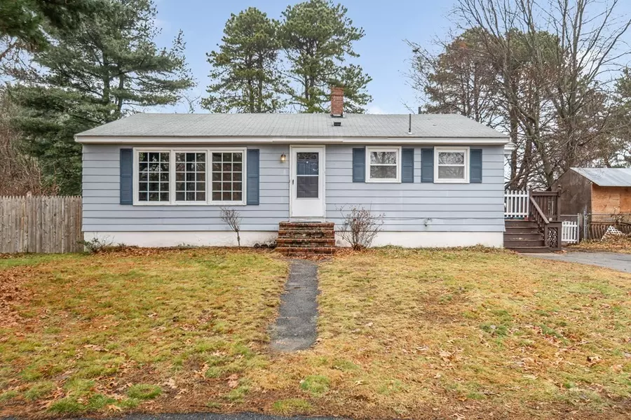 19 Bluebird Ter, Lowell, MA 01854