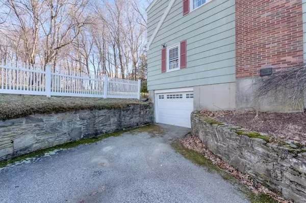 Worcester, MA 01602,63 Paradox Drive