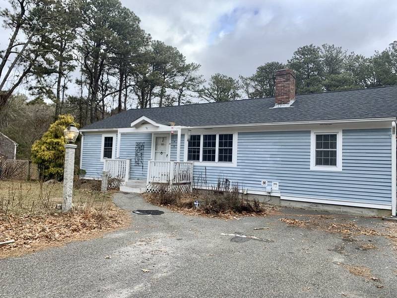 28 Hoover Rd, Yarmouth, MA 02673