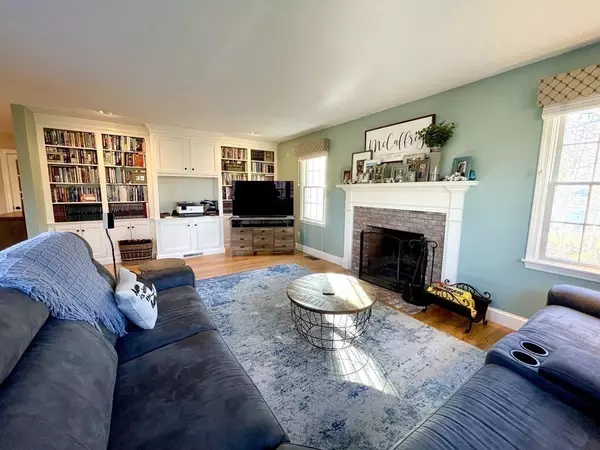 Sandwich, MA 02537,14 Crescent Hill Rd