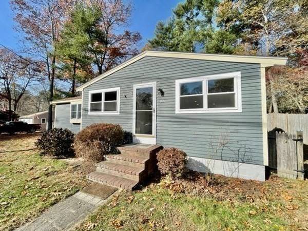 20 Buttonwood Rd, Halifax, MA 02338