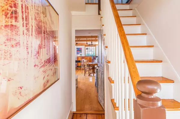 Provincetown, MA 02657,64 Commercial Street