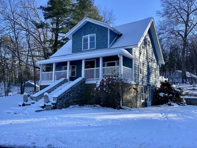 21 Dorothy Rd, Millbury, MA 01527