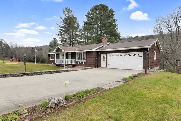 100 Town Hill Rd, Middlefield, MA 01243