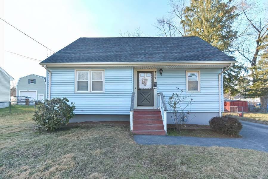 734 Rathbun St, Blackstone, MA 01504