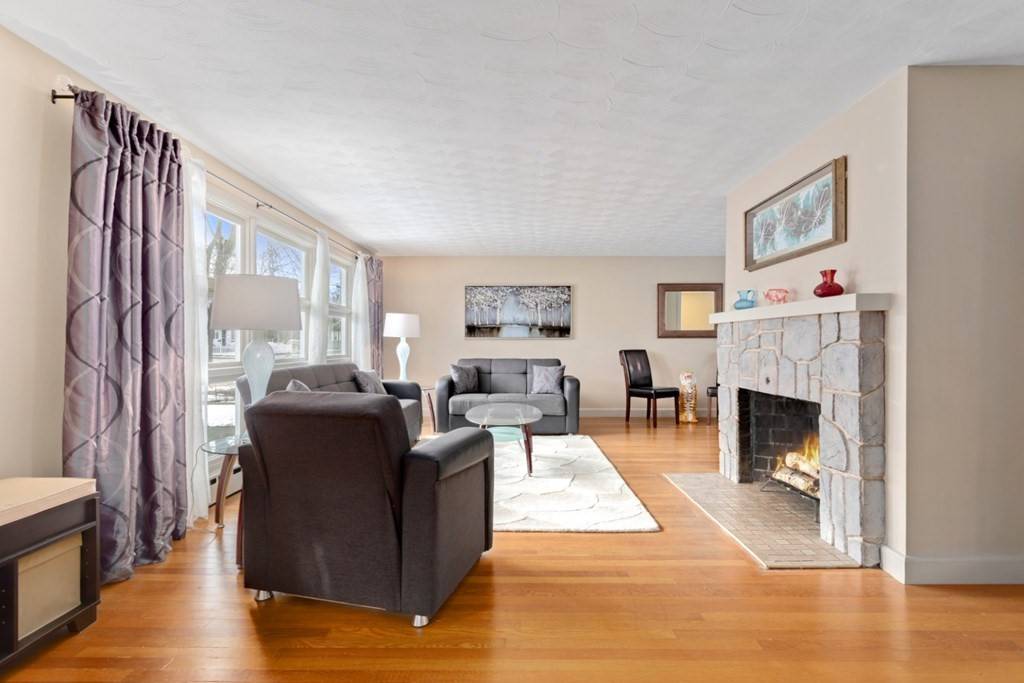 Saugus, MA 01906,15 Appleton St