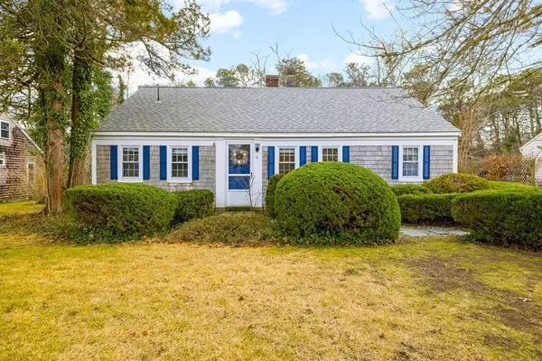 13 Smith St, Dennis, MA 02639