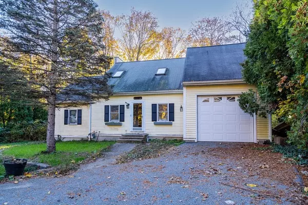 270 North Ave, Weston, MA 02493