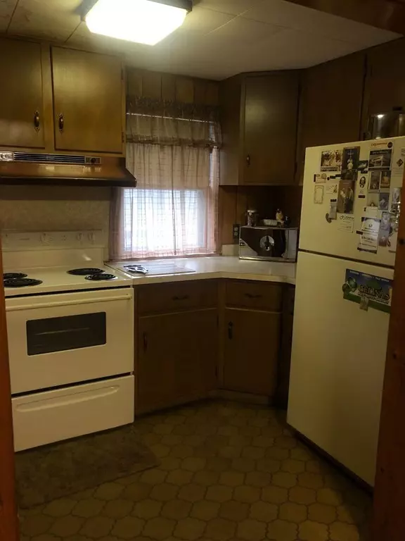 Athol, MA 01331,90 S Athol Rd