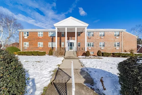 24 Regency Park Drive #24, Agawam, MA 01001