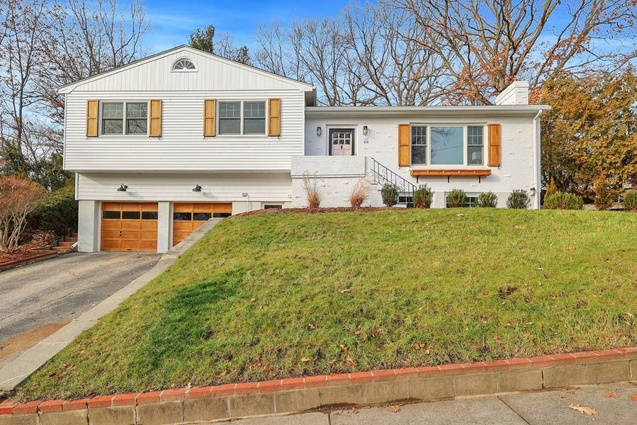 69 Hackensack Rd, Boston, MA 02132