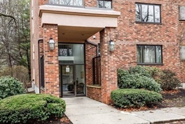 Peabody, MA 01960,10 Ledgewood Way #25