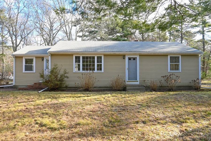 29 Race Ln, Sandwich, MA 02563