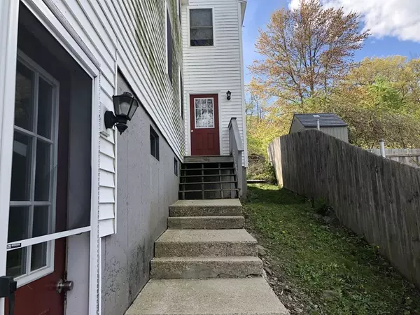 Millbury, MA 01527,22 Croyden St