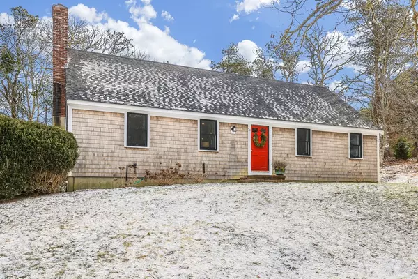 51 Seahorse Road, Harwich, MA 02645