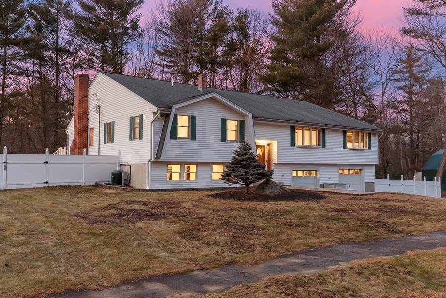 16 Meadowview Rd, Georgetown, MA 01833