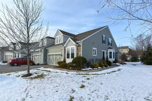 2 Autumn Ridge Dr #2, Hopkinton, MA 01748