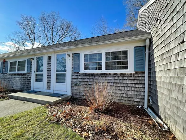 5 Polly Fisk Ln #4, Dennis, MA 02639