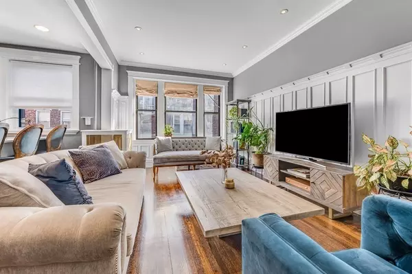 Boston, MA 02115,378 Riverway #6