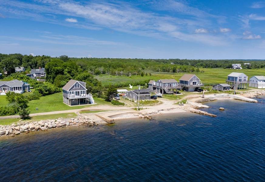 8 Howard Beach, Mattapoisett, MA 02739