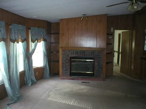 Westfield, MA 01085,8 Williams Way