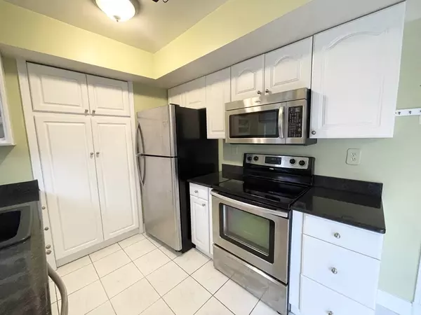 Fairhaven, MA 02719,442 Dana Farms #442