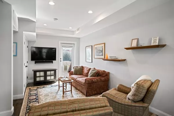 Boston, MA 02127,665 E 6th St #2