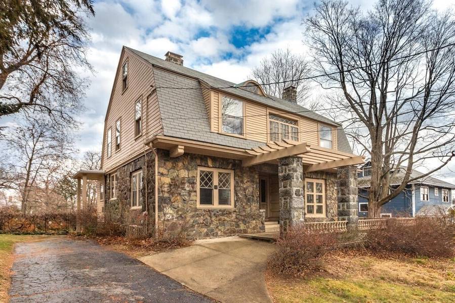 32 Norfolk Rd, Arlington, MA 02476