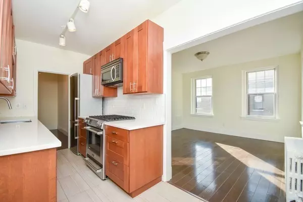 Boston, MA 02215,62 Queensberry #404