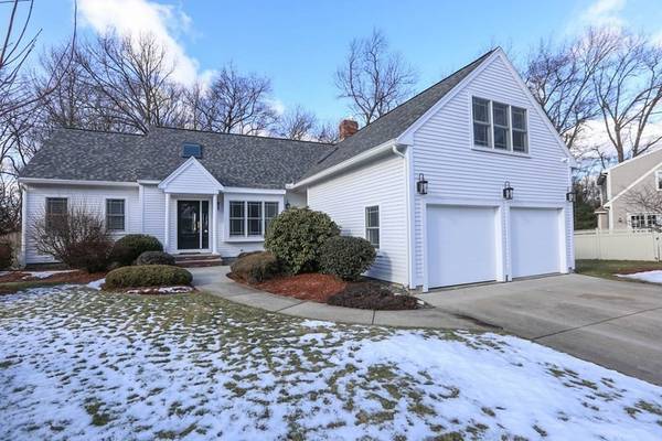 35 Copley Cir, North Andover, MA 01845